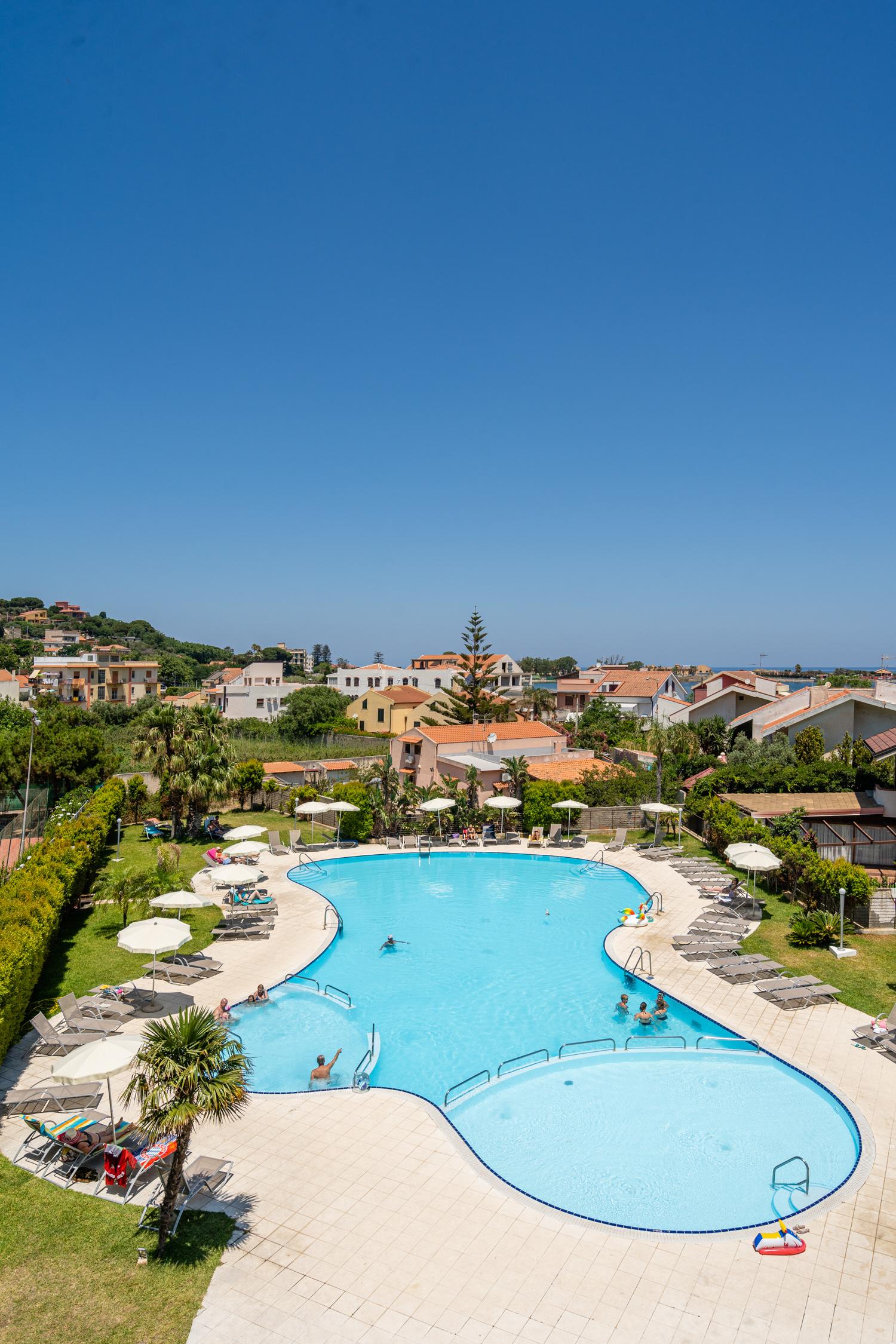 Capo Peloro Hotel (Adults Only) Торре-Фаро Екстер'єр фото