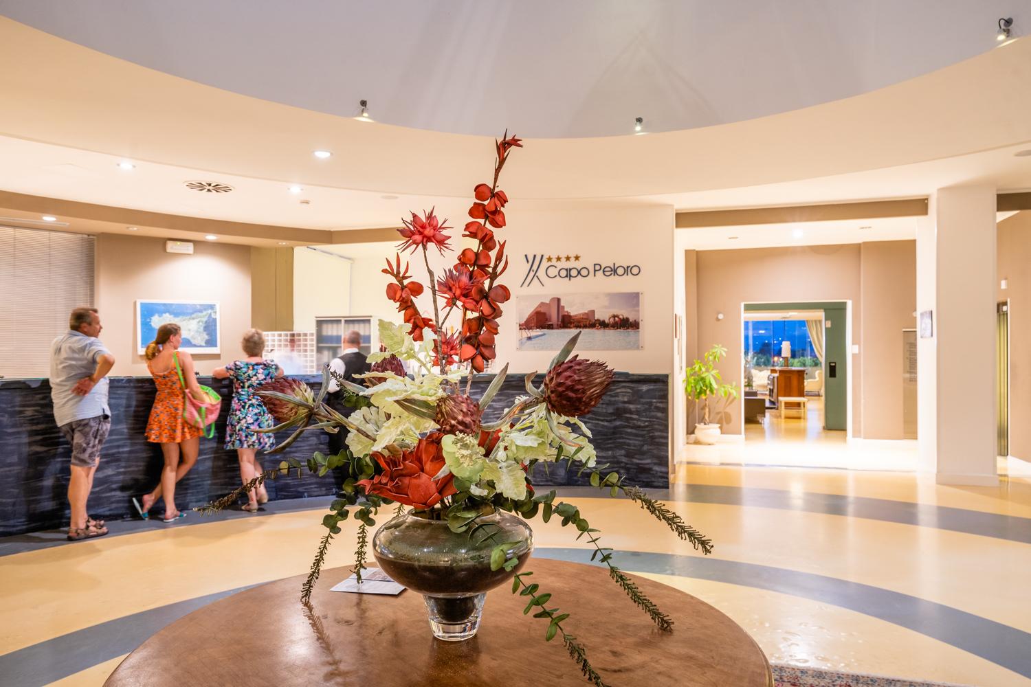 Capo Peloro Hotel (Adults Only) Торре-Фаро Екстер'єр фото
