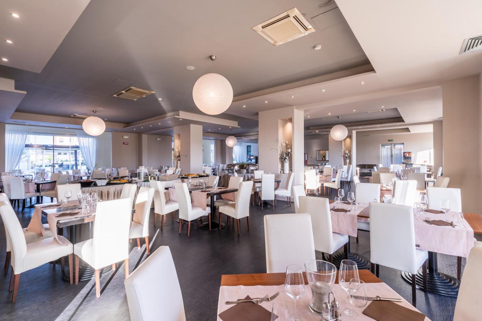 Capo Peloro Hotel (Adults Only) Торре-Фаро Екстер'єр фото